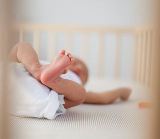 bebé a dormir