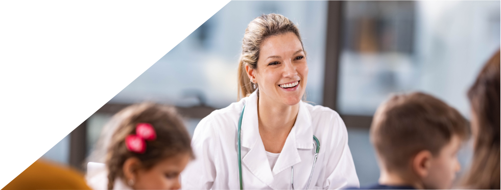 médica com miúdos