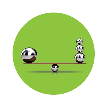 Bolas prateadas em equilíbrio num fundo verde.