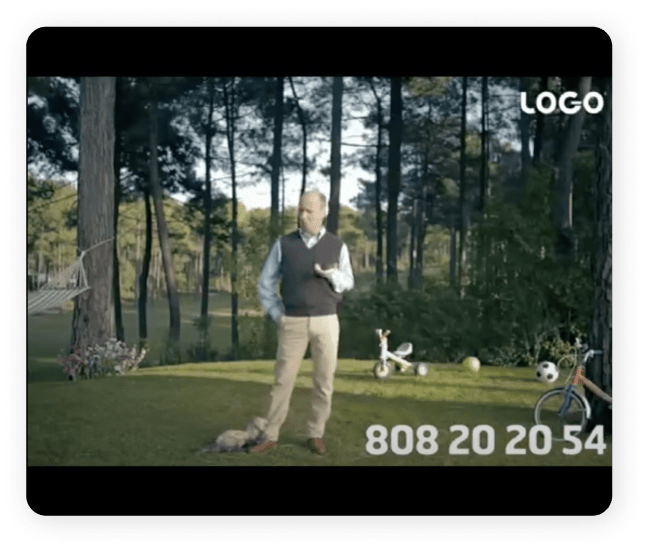 Homem no jardim, com mão no bolso