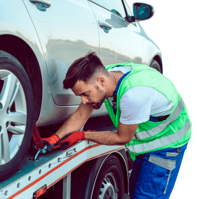 Homem com carro de assistência